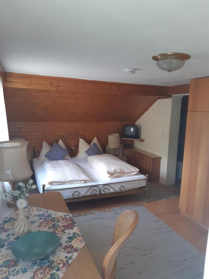 Gaestehaus-Staats Bed & Breakfast โอเบอร์เวลลัค ภายนอก รูปภาพ