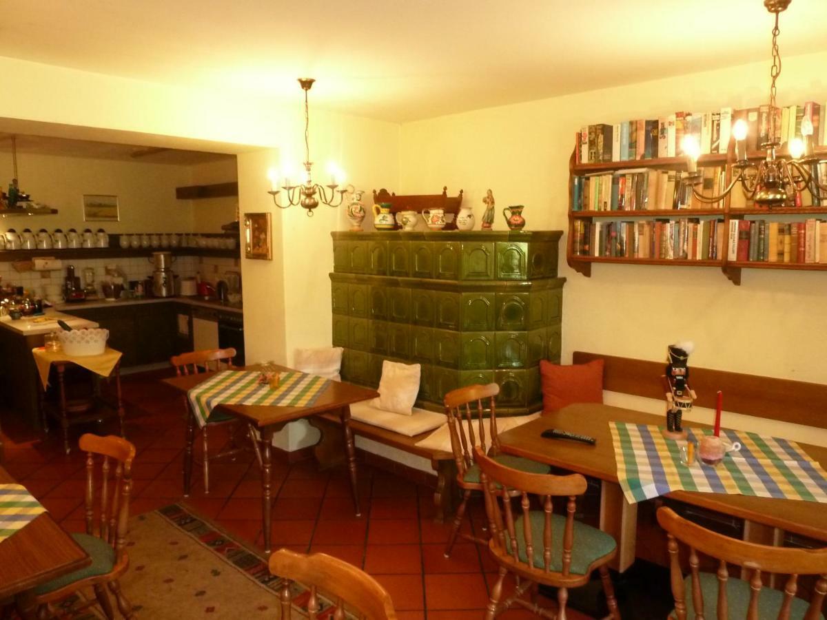 Gaestehaus-Staats Bed & Breakfast โอเบอร์เวลลัค ภายนอก รูปภาพ